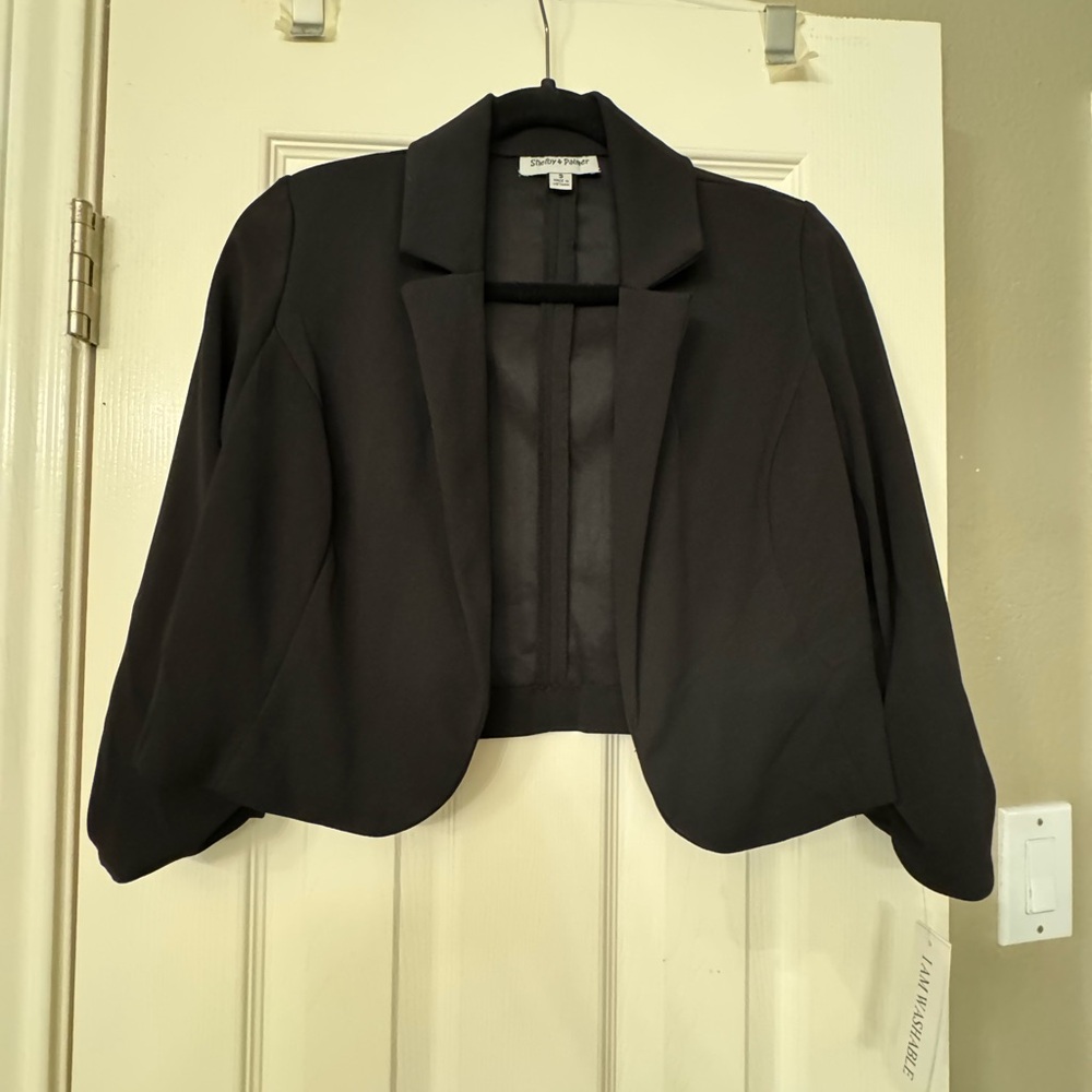 Shelby & Palmer Black Cropped Blazer